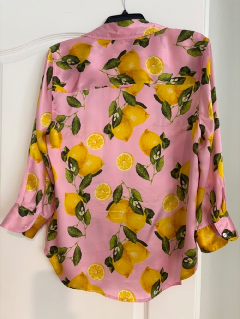 L'Agence 100% silk lemon floral button down blouse. - Picture 6 of 12
